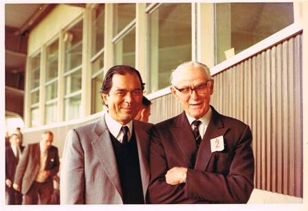 web Sonny &amp; Uncle Towns @Lords